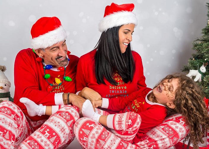 2017 Christmas Mini Sessions in Miami using Photography Professional Studio